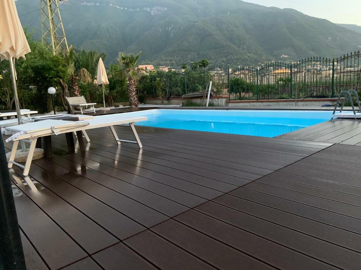 Villa Lucia Terrazza Panoramica Castellammare di Stabia Bagian luar foto